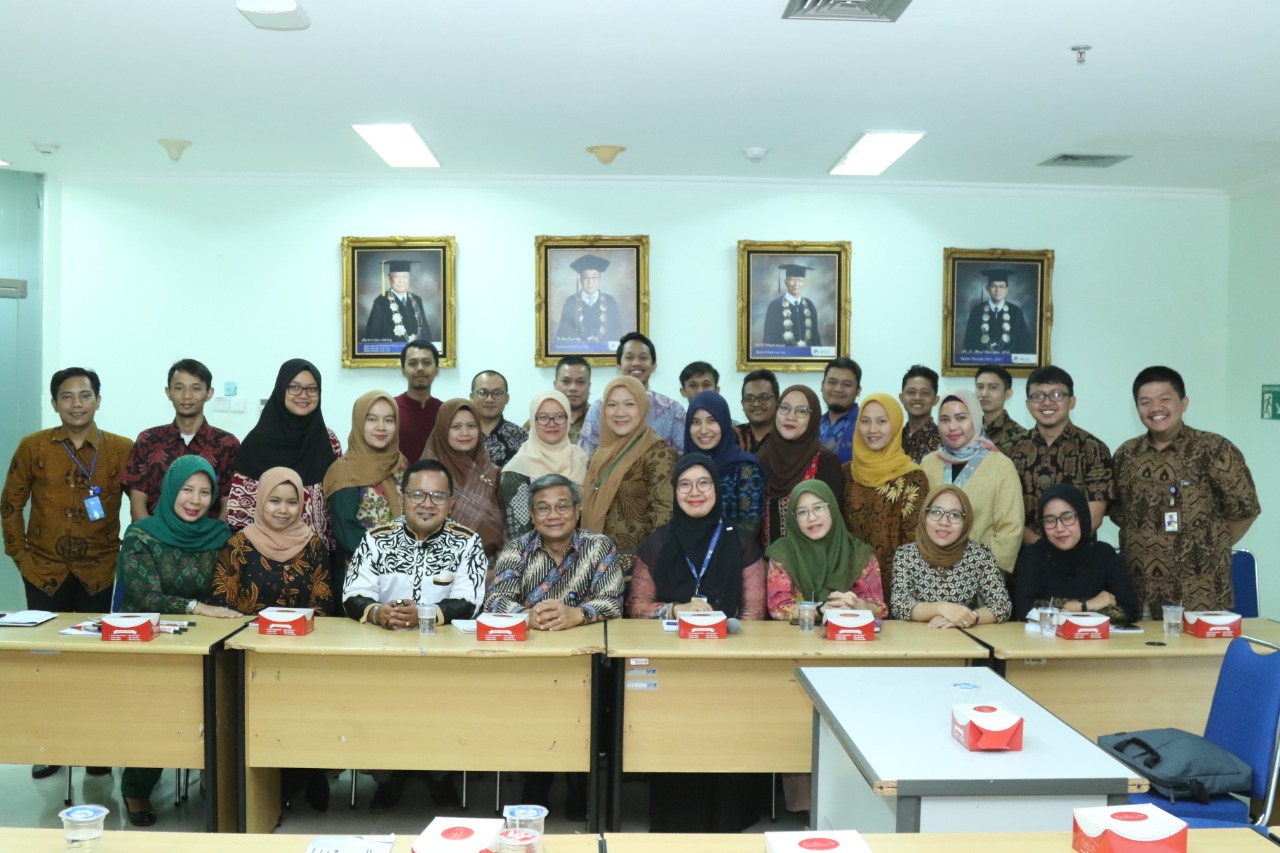 Pelatihan MC Dan Protokol Universitas Al Azhar Indonesia